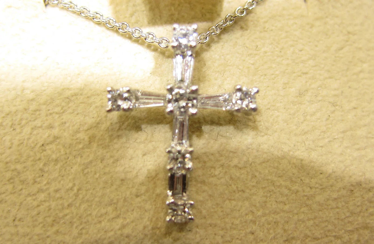 DIAMOND ROUND BRILLIANT BAGUETTE CROSS PENDANT